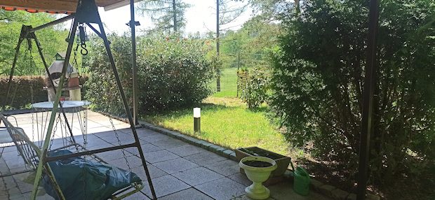 Terrasse vom Gartenhaus in Wipfratal